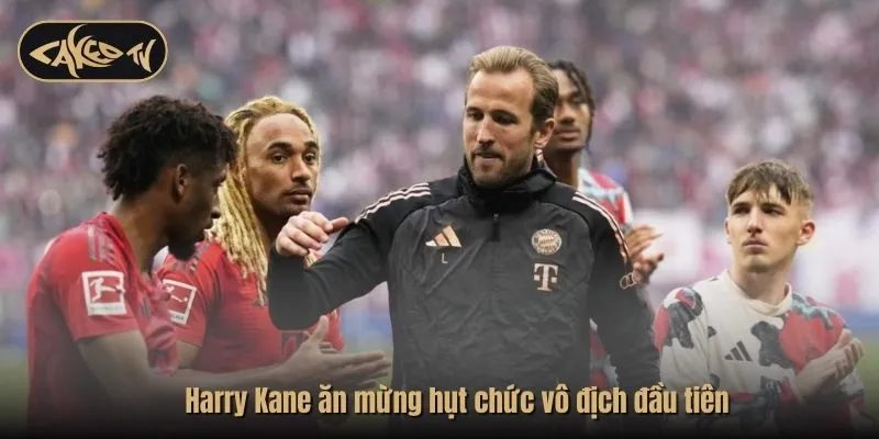 Harry Kane ăn mừng hụt chức vô địch đầu tiên